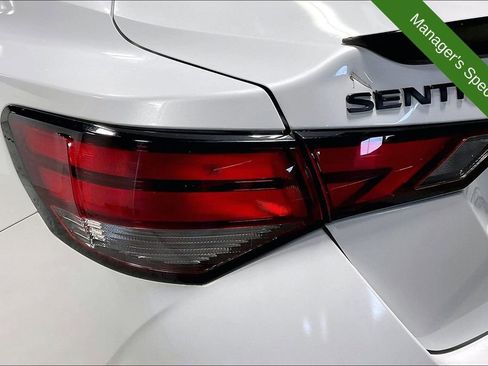 Used 2023 Nissan Sentra SR w/ Midnight Edition Package FWD image 38