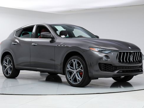 Certified 2023 Maserati Levante GT AWD/4WD image 7