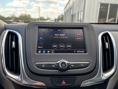 Used 2020 Chevrolet Equinox LS FWD image 19