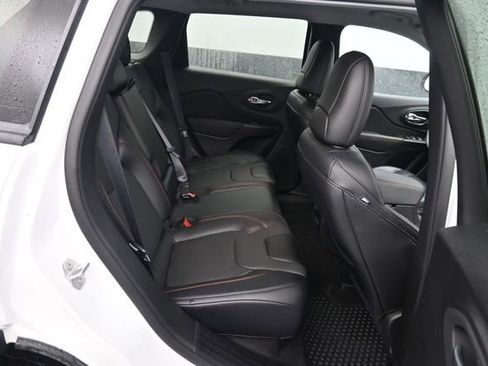 Used 2022 Jeep Cherokee Trailhawk w/ Premium Leather Package AWD/4WD image 8
