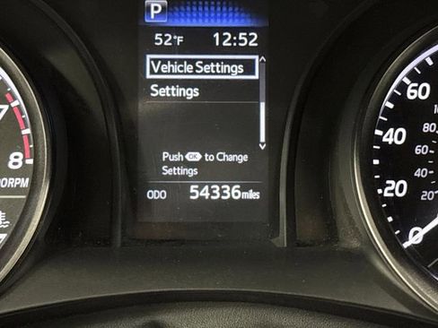 Used 2023 Toyota Camry SE image 6