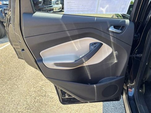 Used 2019 Ford Escape SEL AWD/4WD image 19