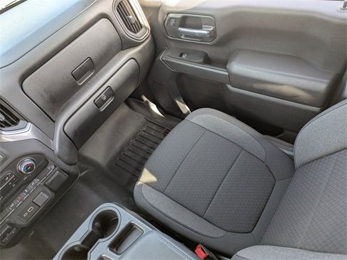 Used 2023 Chevrolet Silverado 2500 Custom w/ Custom Value Package image 18