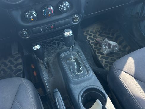 Used 2014 Jeep Wrangler Unlimited Sport w/ Power Convenience Group AWD/4WD image 24