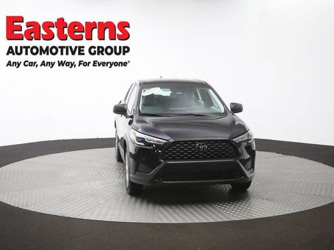 Used 2024 Toyota Corolla Cross L AWD/4WD image 50
