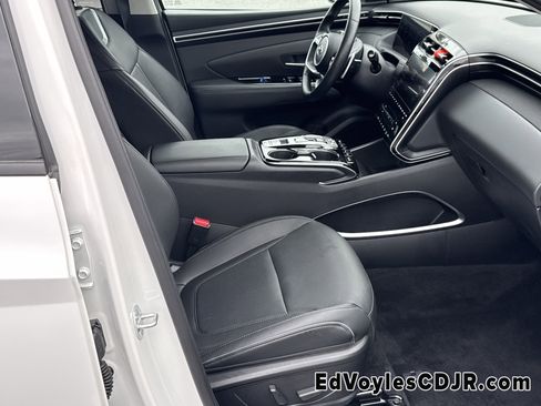 Used 2023 Hyundai Tucson Limited w/ Winter Package image 17