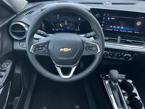 New 2026 Chevrolet Trax LT w/ Driver Confidence Package FWD image 14