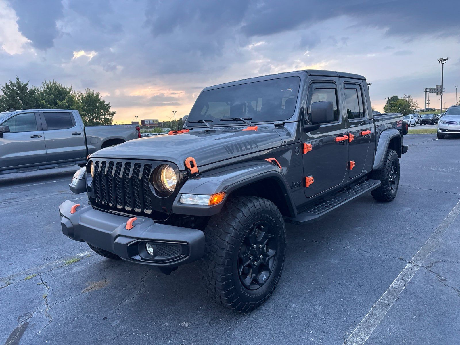 Used 2023 Jeep Gladiator Sport AWD/4WD image 1