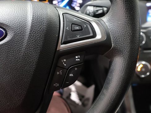 Used 2017 Ford Fusion SE FWD image 34