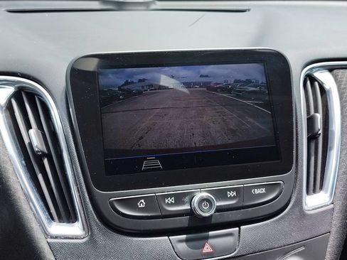 Used 2019 Chevrolet Malibu LT FWD image 14