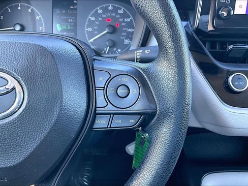 Certified 2024 Toyota Corolla LE image 25