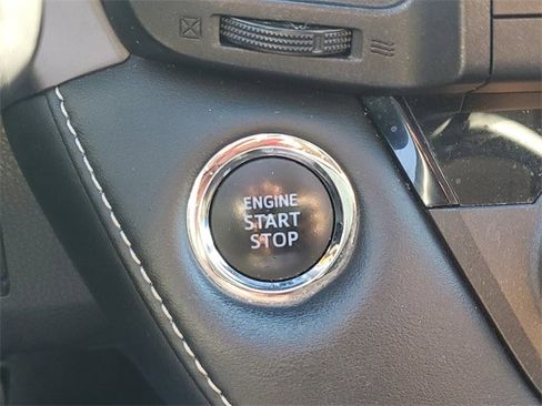 Used 2018 Toyota RAV4 XLE image 25