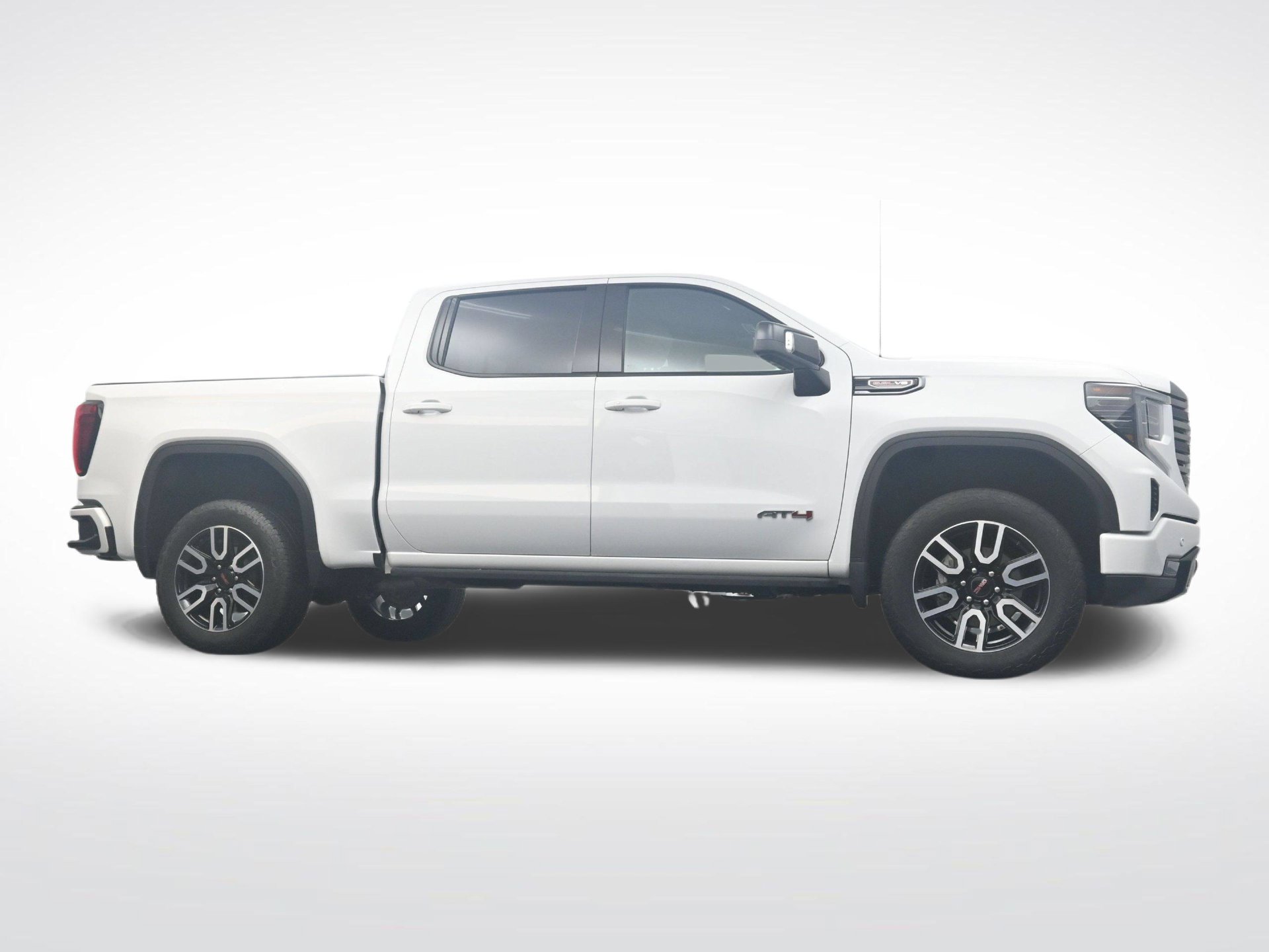 Used 2024 GMC Sierra 1500 AT4 w/ Technology Package AWD/4WD image 32