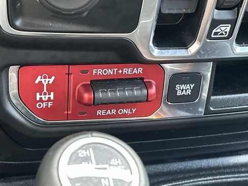 Used 2023 Jeep Wrangler Unlimited Rubicon 4xe w/ Cold Weather Group AWD/4WD image 33