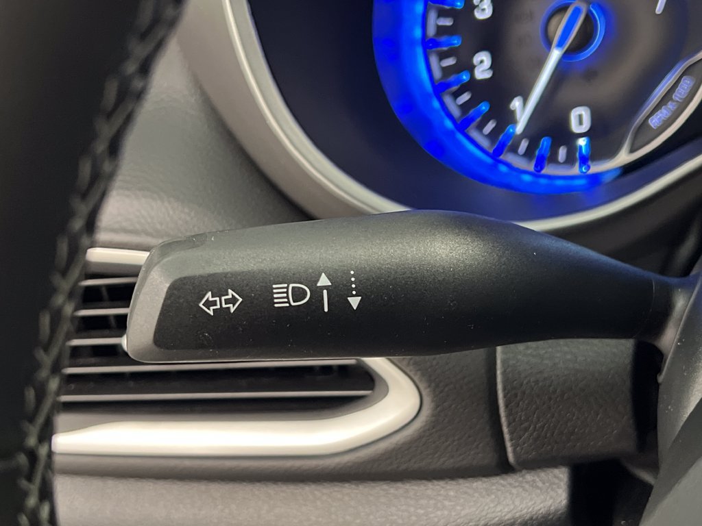 Used 2027 Chrysler Pacifica Select FWD image 62