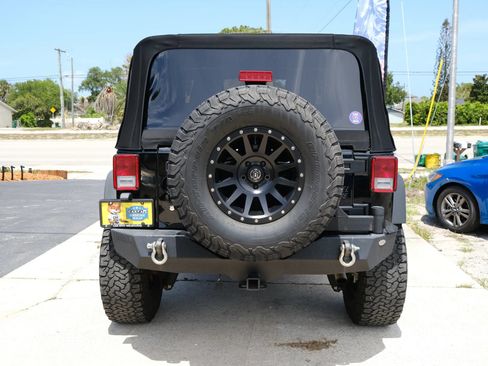 Used 2015 Jeep Wrangler Sport AWD/4WD image 6