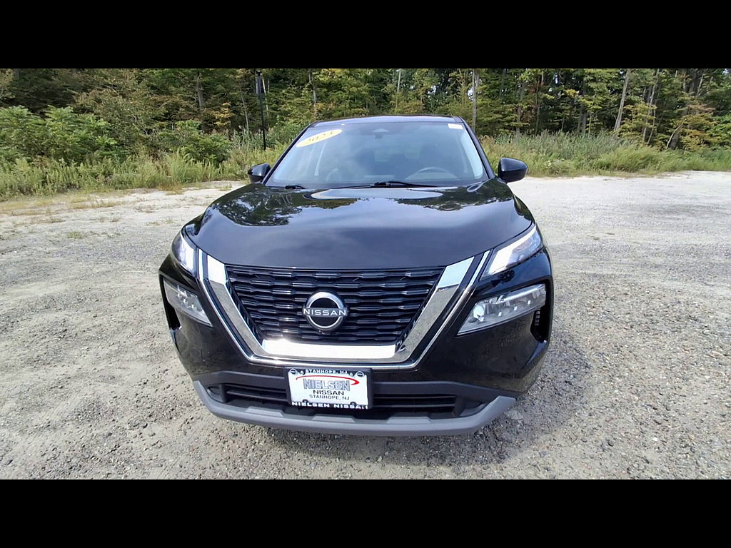 Certified 2023 Nissan Rogue SV AWD/4WD image 3