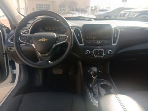Used 2023 Chevrolet Malibu LT image 20