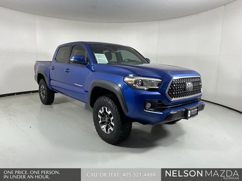 Used 2018 Toyota Tacoma TRD Off-Road image 1