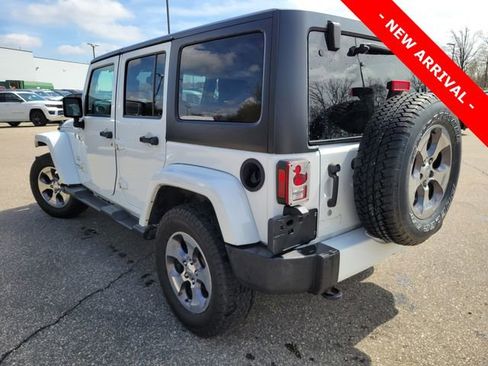 Used 2016 Jeep Wrangler Unlimited Sahara w/ Dual Top Group image 5