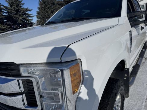 Used 2017 Ford F250 XLT w/ FX4 Off-Road Package AWD/4WD image 29