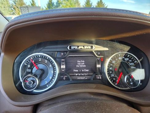 Used 2021 RAM 2500 Laramie AWD/4WD image 4