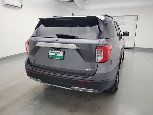 Used 2021 Ford Explorer XLT w/ Equipment Group 202A AWD/4WD image 7