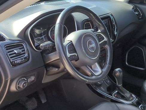 Used 2019 Jeep Compass Limited image 2
