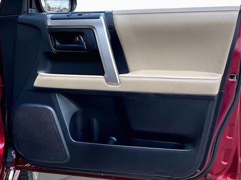 Used 2010 Toyota 4Runner SR5 RWD image 21