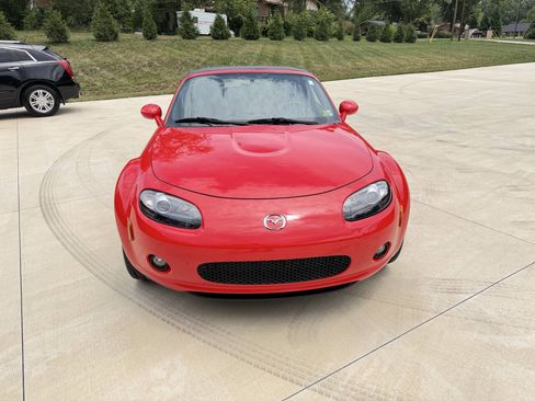 Used 2007 MAZDA MX-5 Miata Touring RWD image 3