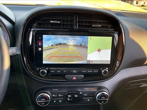 Certified 2025 Kia Soul EX image 23