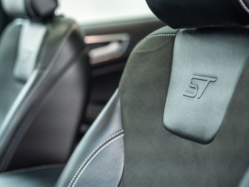Used 2019 Ford Edge ST w/ Equipment Group 401A AWD/4WD image 41