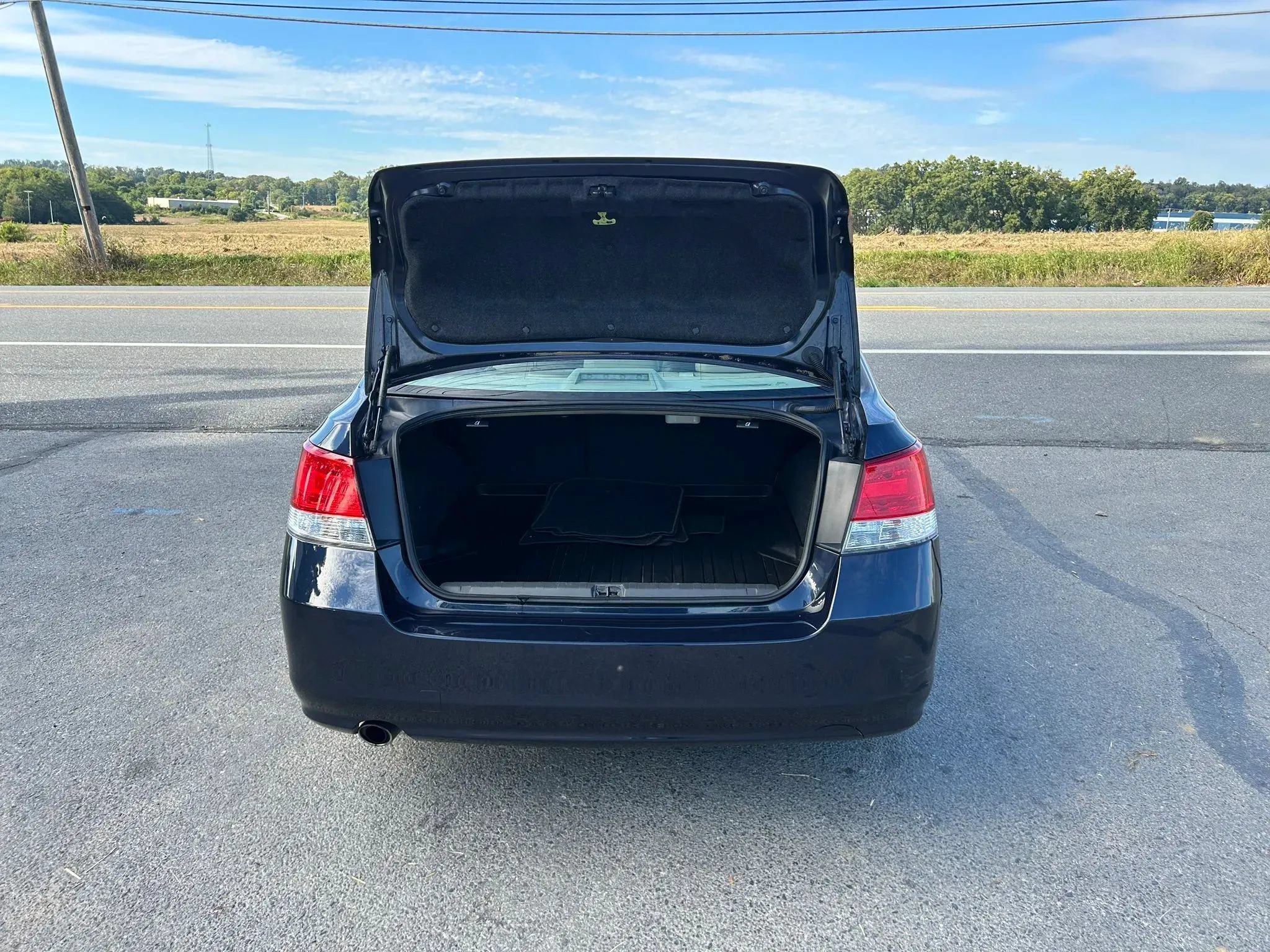 Used 2013 Subaru Legacy 2.5i Limited AWD/4WD image 22