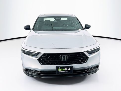 Used 2023 Honda Accord Sport image 2