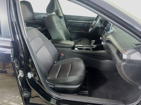 Used 2023 Nissan Altima 2.5 SV FWD image 25