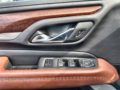 Used 2023 GMC Yukon Denali Ultimate image 13