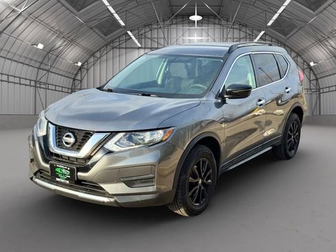 Used 2017 Nissan Rogue SV w/ Midnight Edition Package image 2