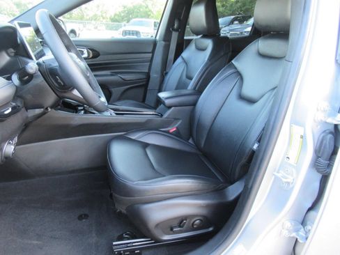 Certified 2026 Jeep Compass Limited AWD/4WD image 18