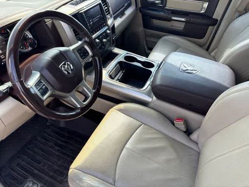 Used 2018 RAM 1500 Laramie RWD image 9