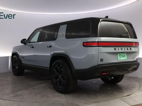 Used 2025 Rivian R1S Adventure AWD/4WD image 17