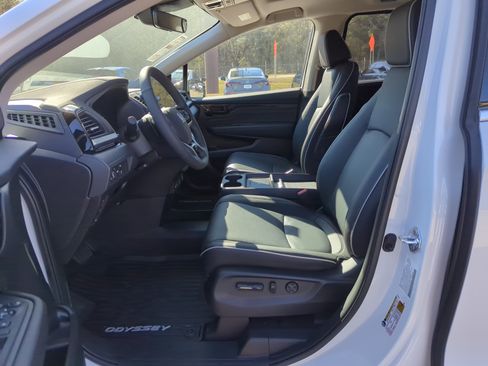 New 2026 Honda Odyssey Elite image 18