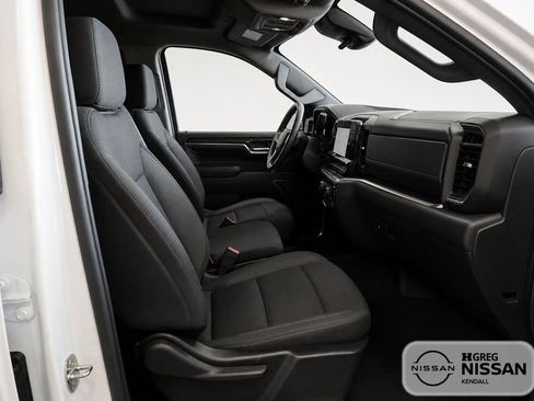 Used 2024 Chevrolet Silverado 1500 LT AWD/4WD image 15