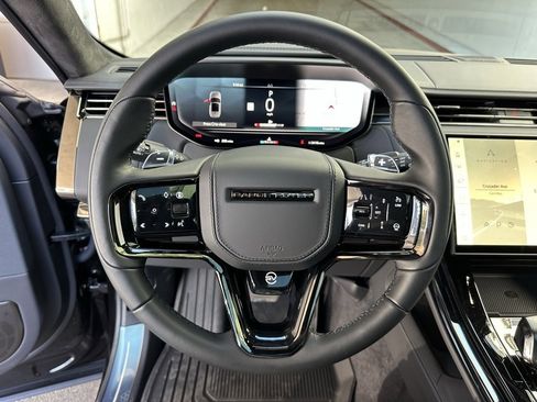 Used 2024 Land Rover Range Rover Sport image 15
