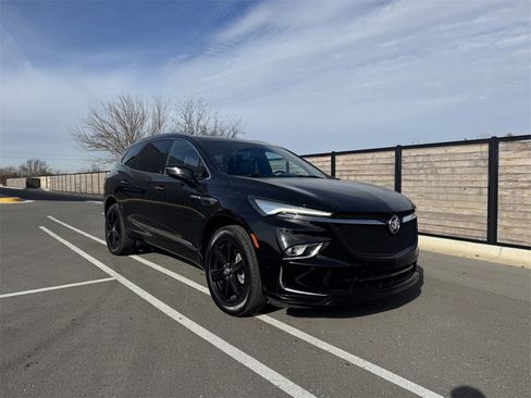 Used 2023 Buick Enclave Essence w/ Experience Buick Package image 6