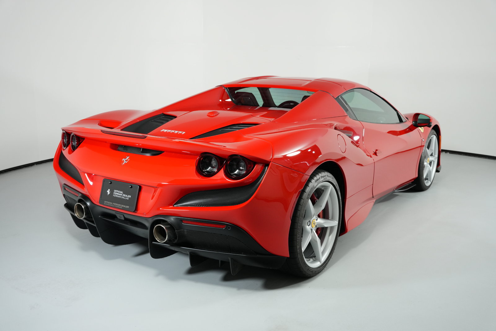 Used 2023 Ferrari F8 Tributo RWD image 14