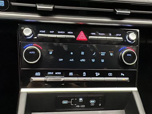 Certified 2025 Hyundai Santa Fe SEL image 27