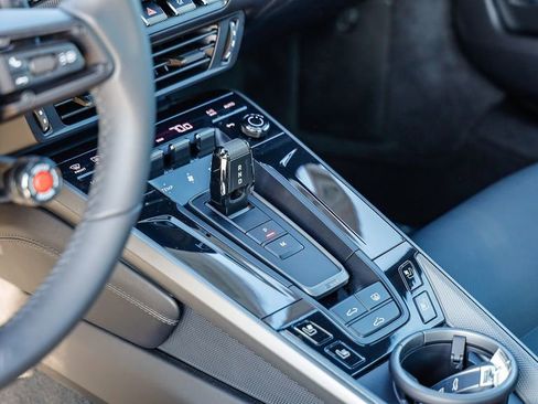 Used 2025 Porsche 911 Carrera image 23