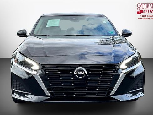 Used 2023 Nissan Altima 2.5 SL image 2