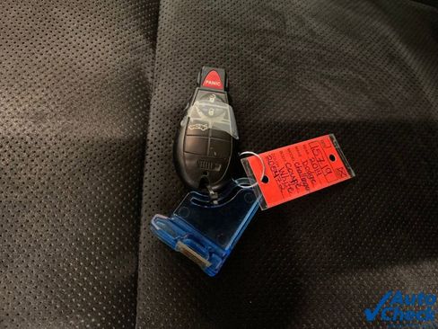 Used 2014 Dodge Challenger SRT8 image 42