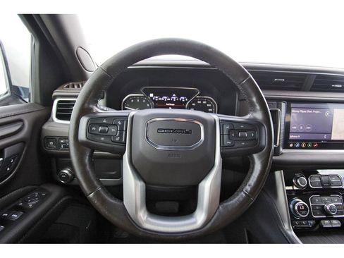 Used 2021 GMC Yukon Denali w/ Denali Premium Package image 15